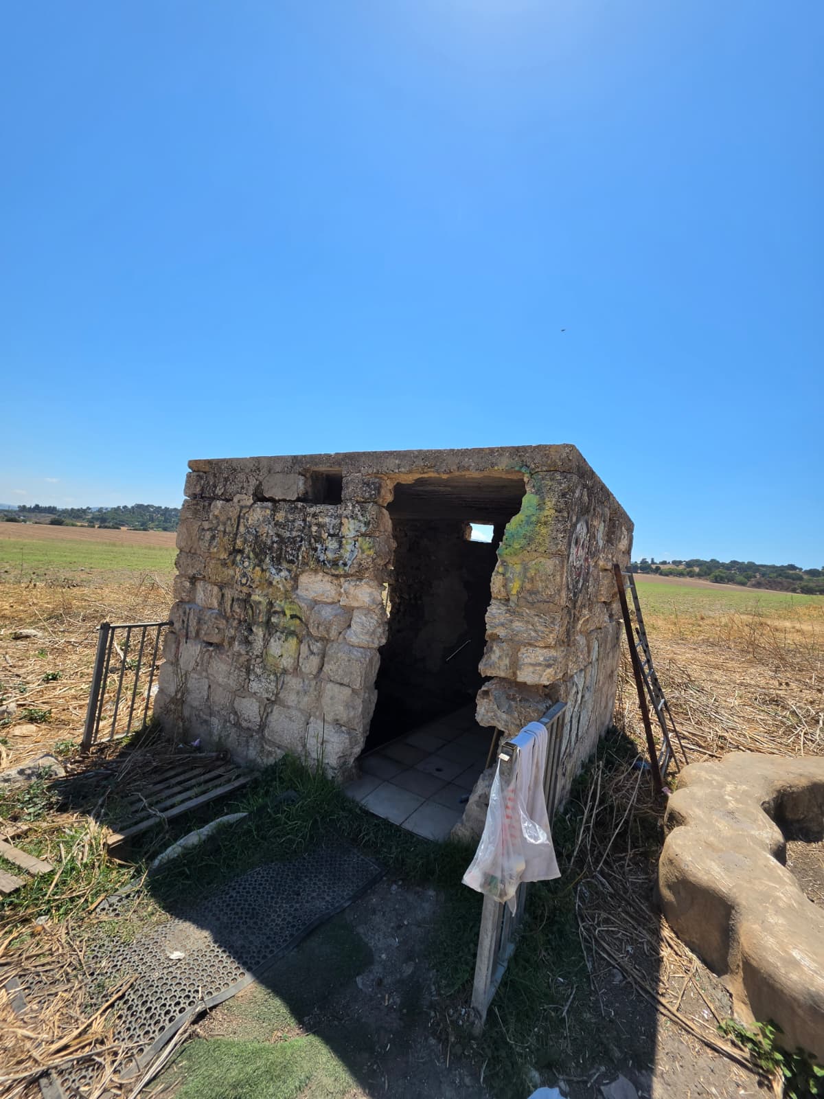 המבנה מעל מקווה ר"י הנשיא