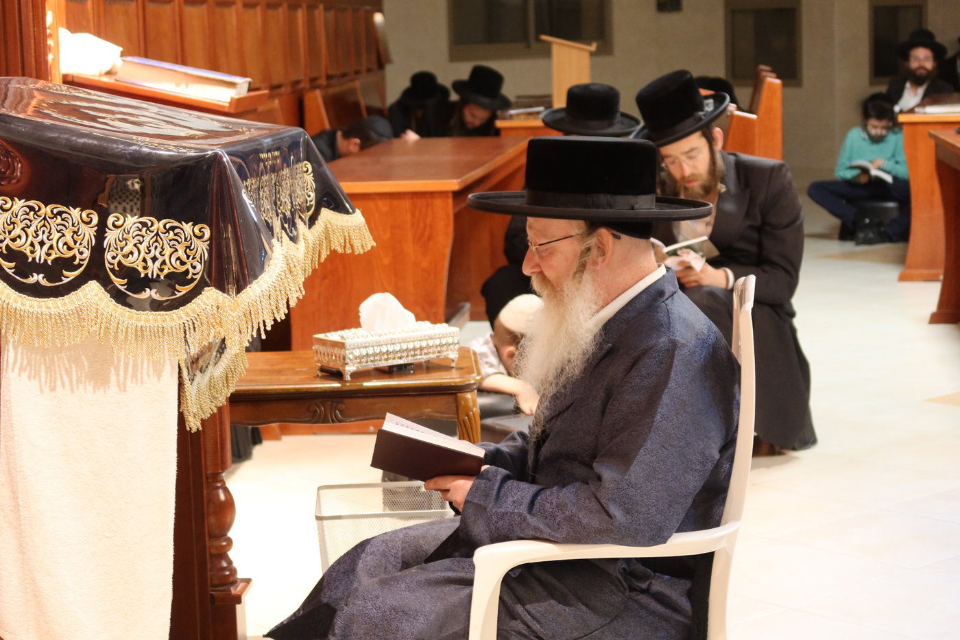 תשעה באב בחצה"ק קרעטשניף קרית גת