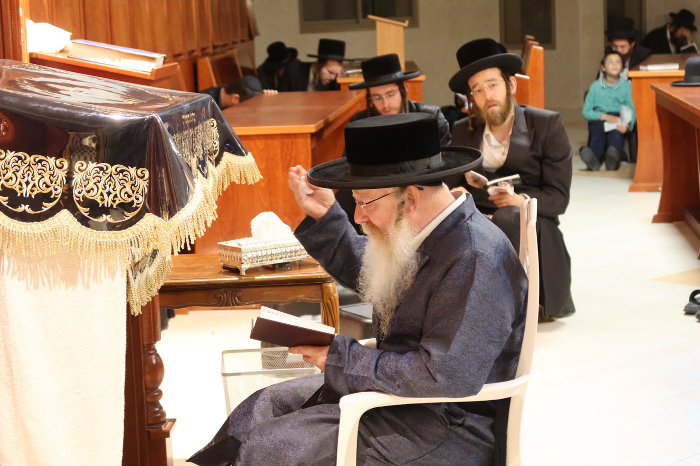 תשעה באב בחצה"ק קרעטשניף קרית גת