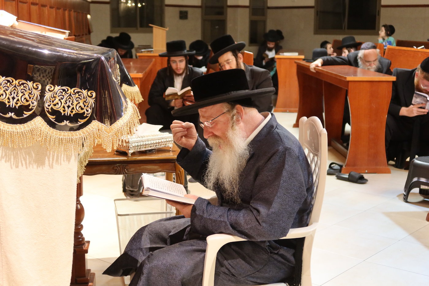 תשעה באב בחצה"ק קרעטשניף קרית גת
