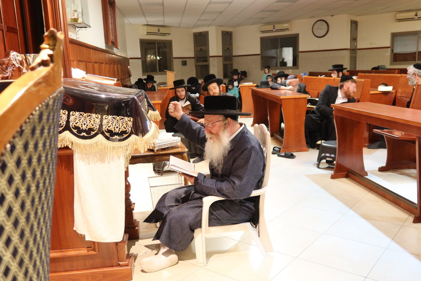 תשעה באב בחצה"ק קרעטשניף קרית גת