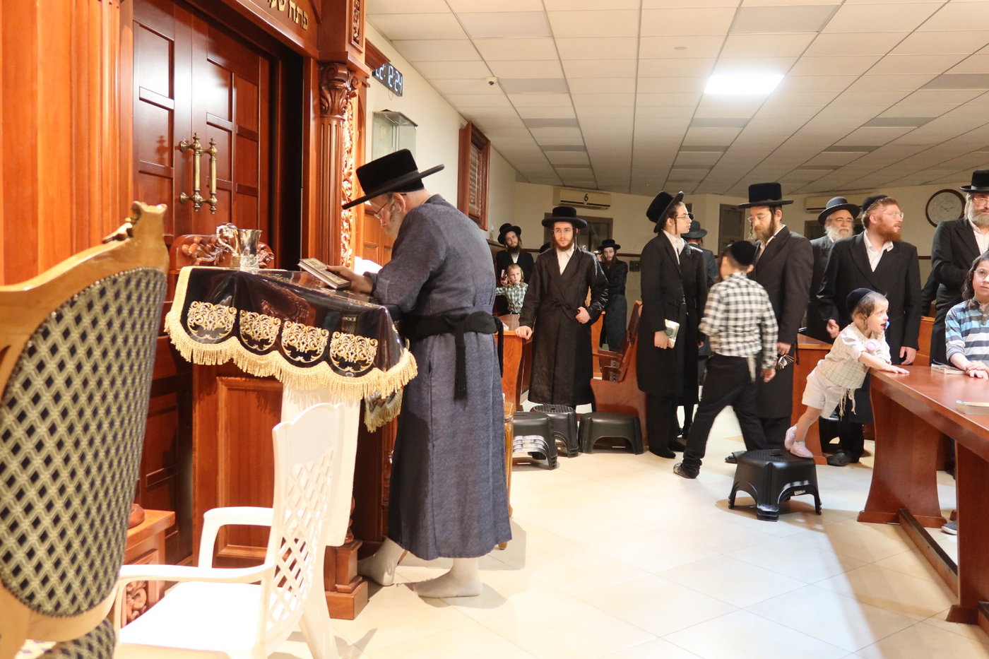 תשעה באב בחצה"ק קרעטשניף קרית גת
