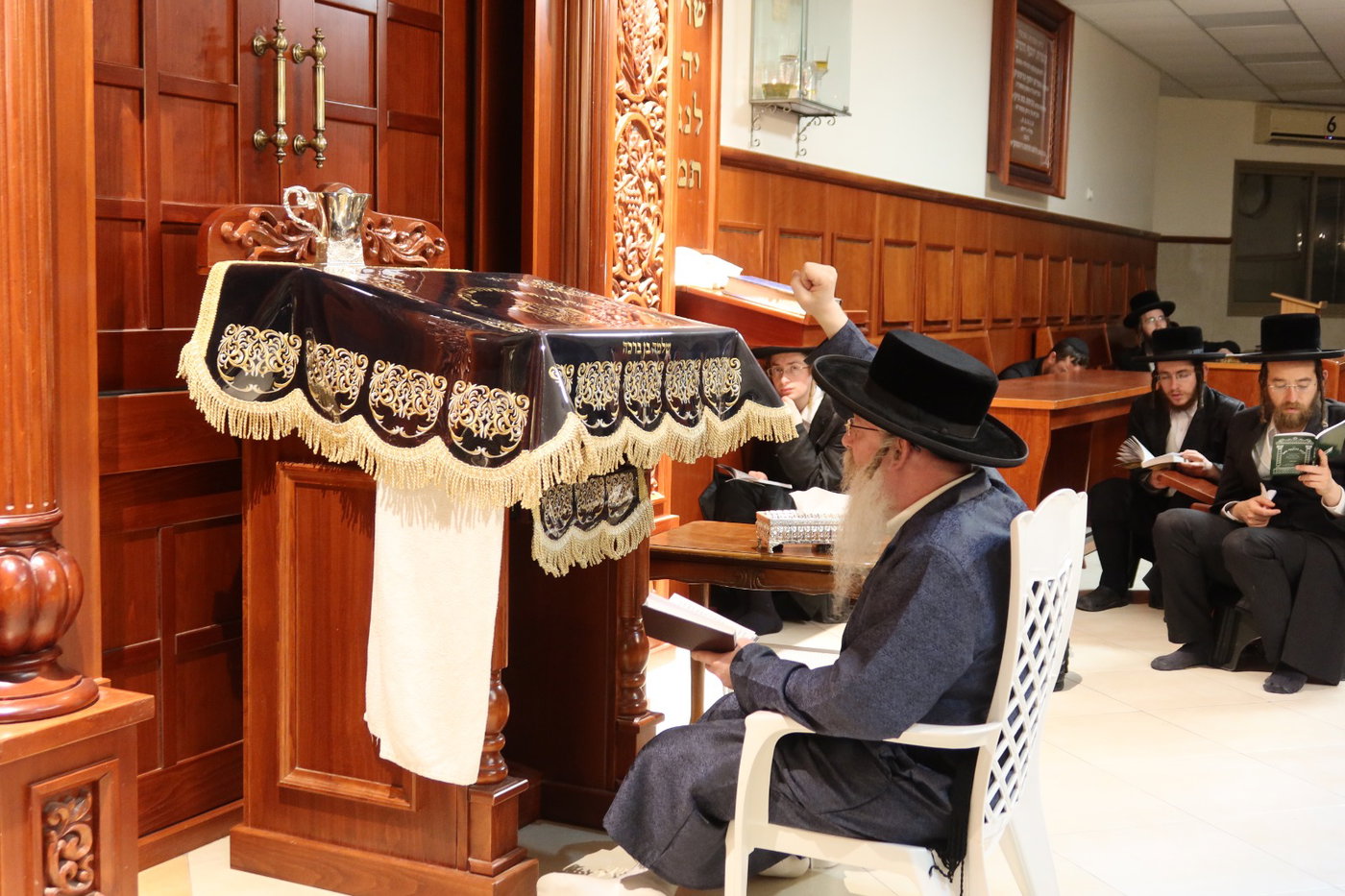 תשעה באב בחצה"ק קרעטשניף קרית גת