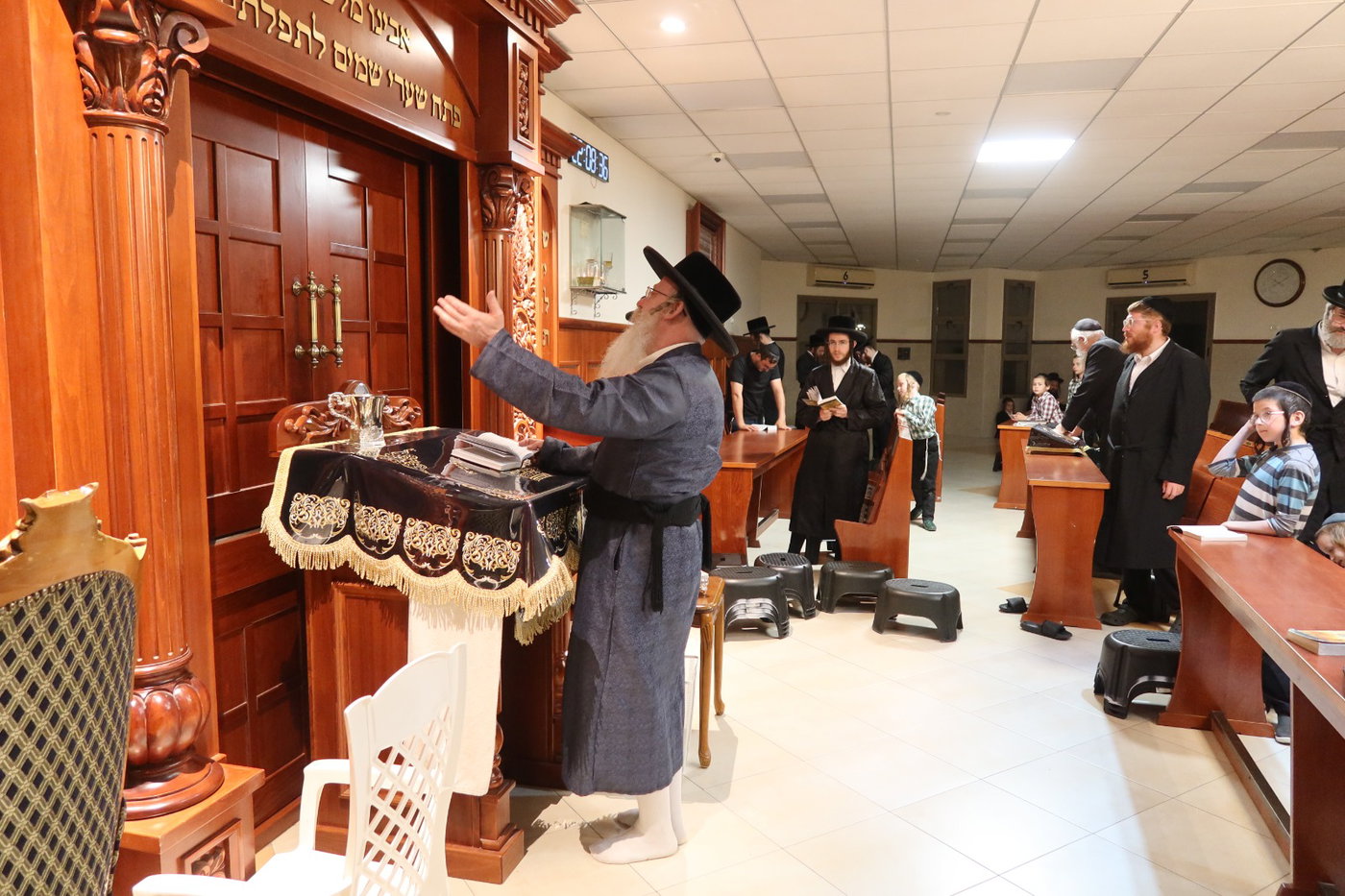תשעה באב בחצה"ק קרעטשניף קרית גת