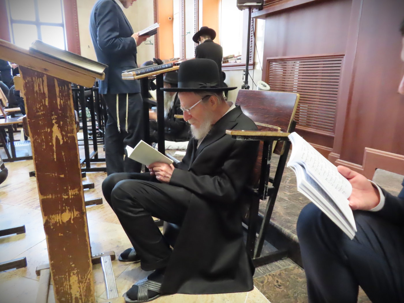תשעה באב אצל הגר"י אונגרישר