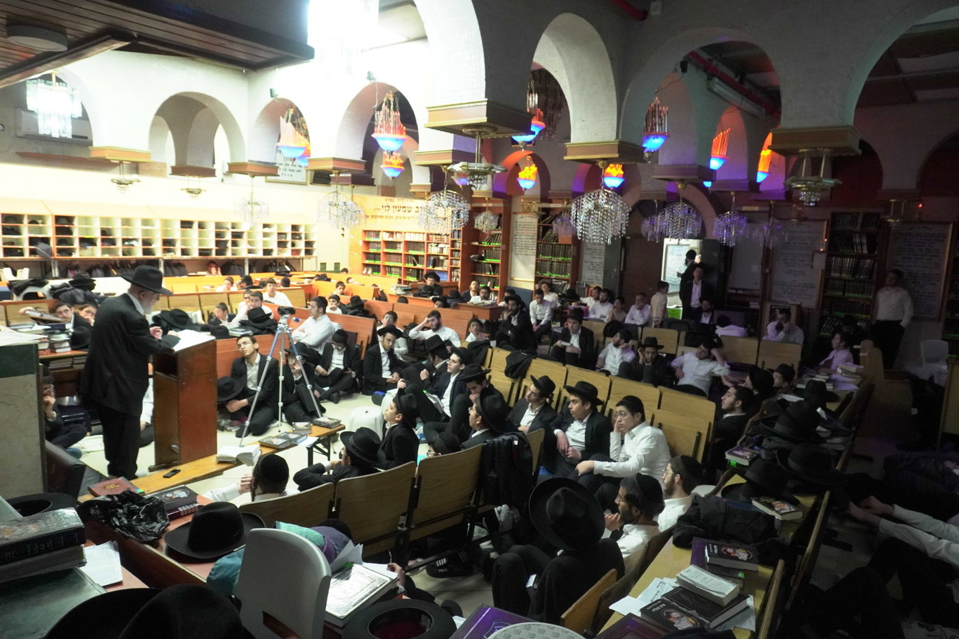 תשעה באב אצל הגר"צ מאזוז