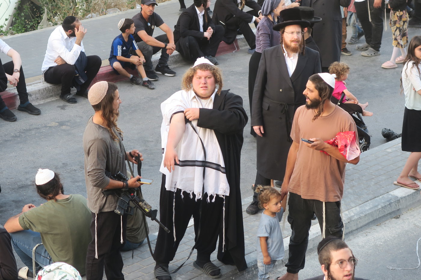 כניסה לקבר עתניאל בן קנז בחברון