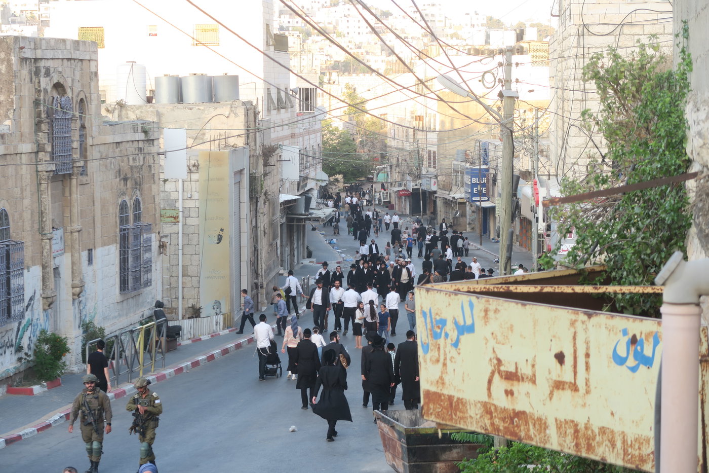 כניסה לקבר עתניאל בן קנז בחברון