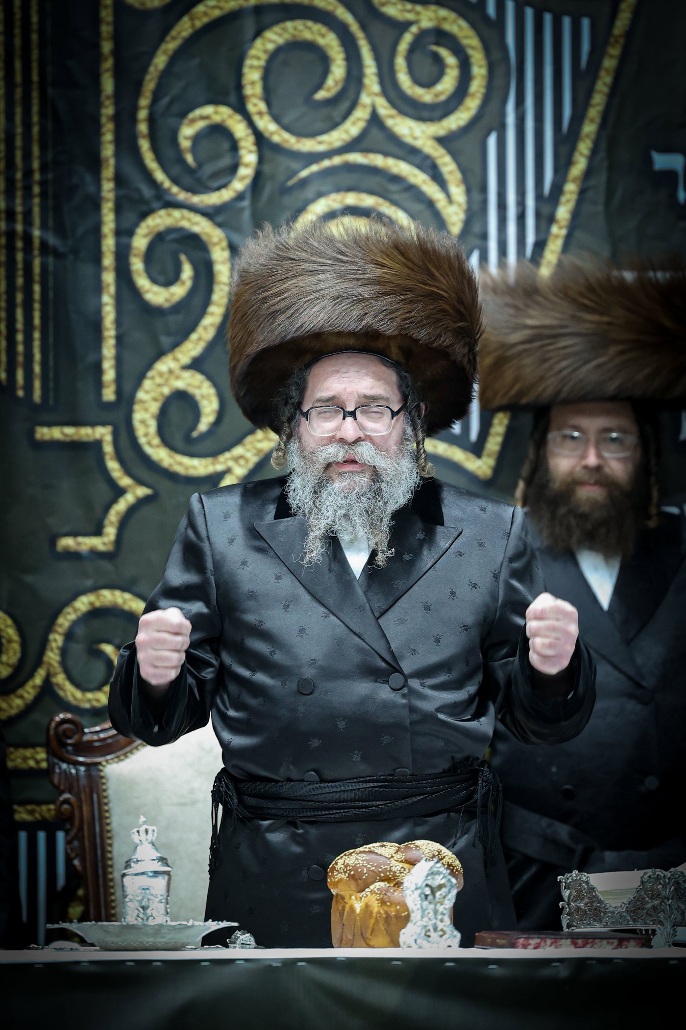 סעודת הודאה מוצ"ש נחמו בחצה"ק סקולען ירושלים