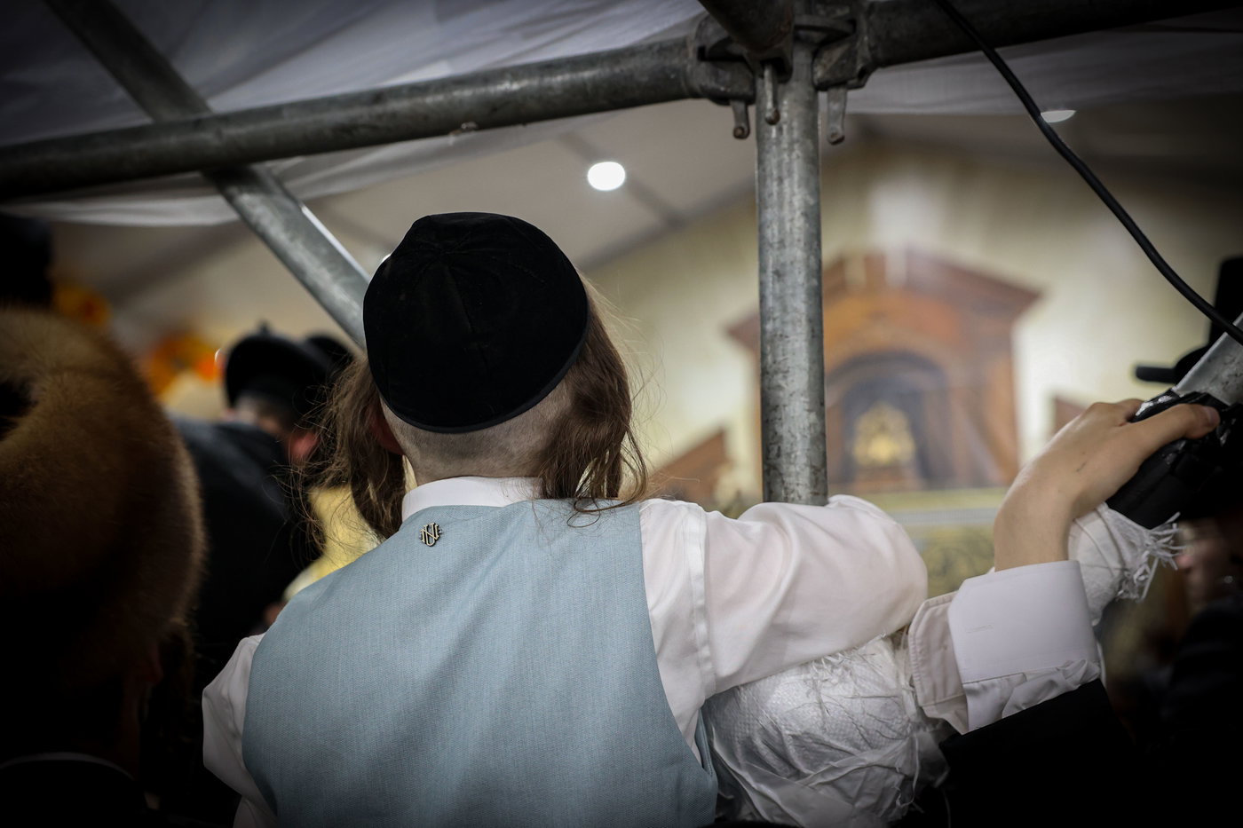סעודת הודאה מוצ"ש נחמו בחצה"ק סקולען ירושלים