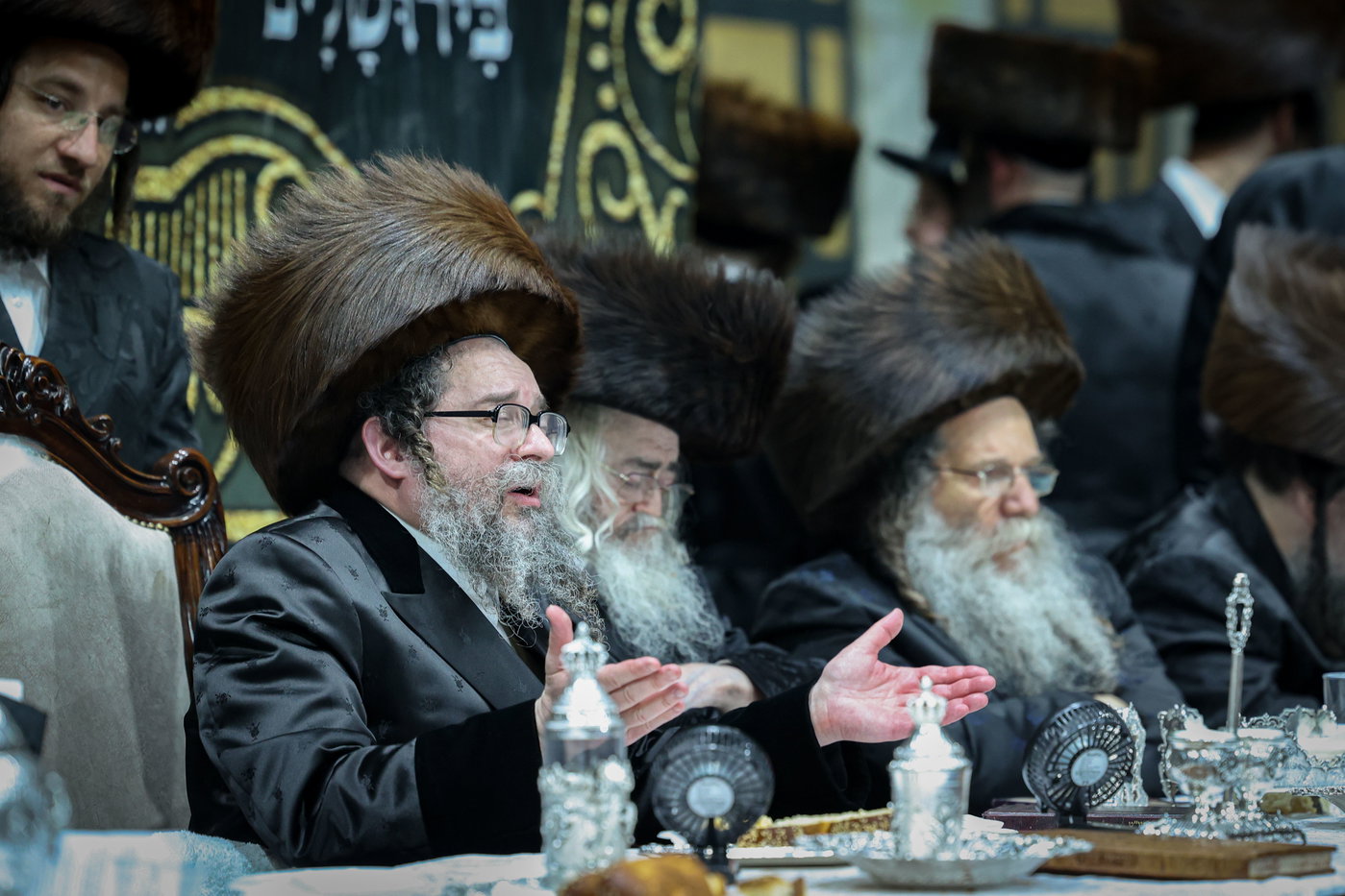 סעודת הודאה מוצ"ש נחמו בחצה"ק סקולען ירושלים