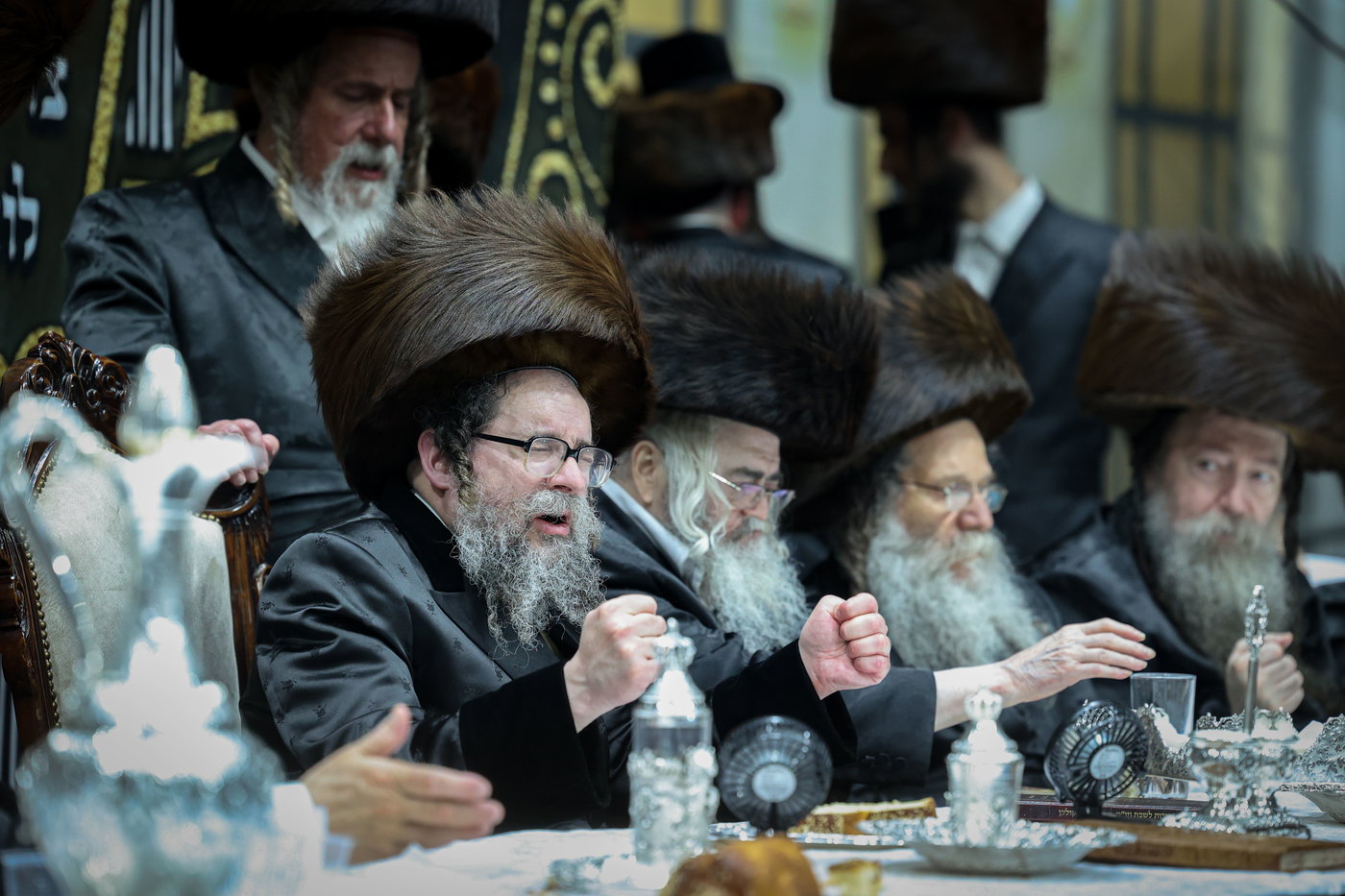 סעודת הודאה מוצ"ש נחמו בחצה"ק סקולען ירושלים