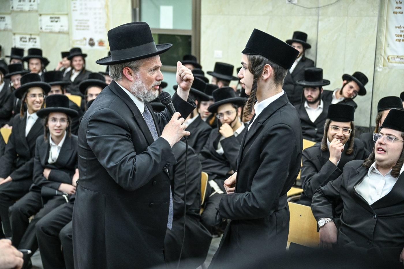 מבחן פומבי בישיבת אמרי חיים