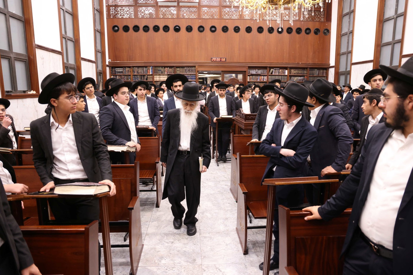 סיום מסכת בישיבת 'נזר התלמוד' בביתר