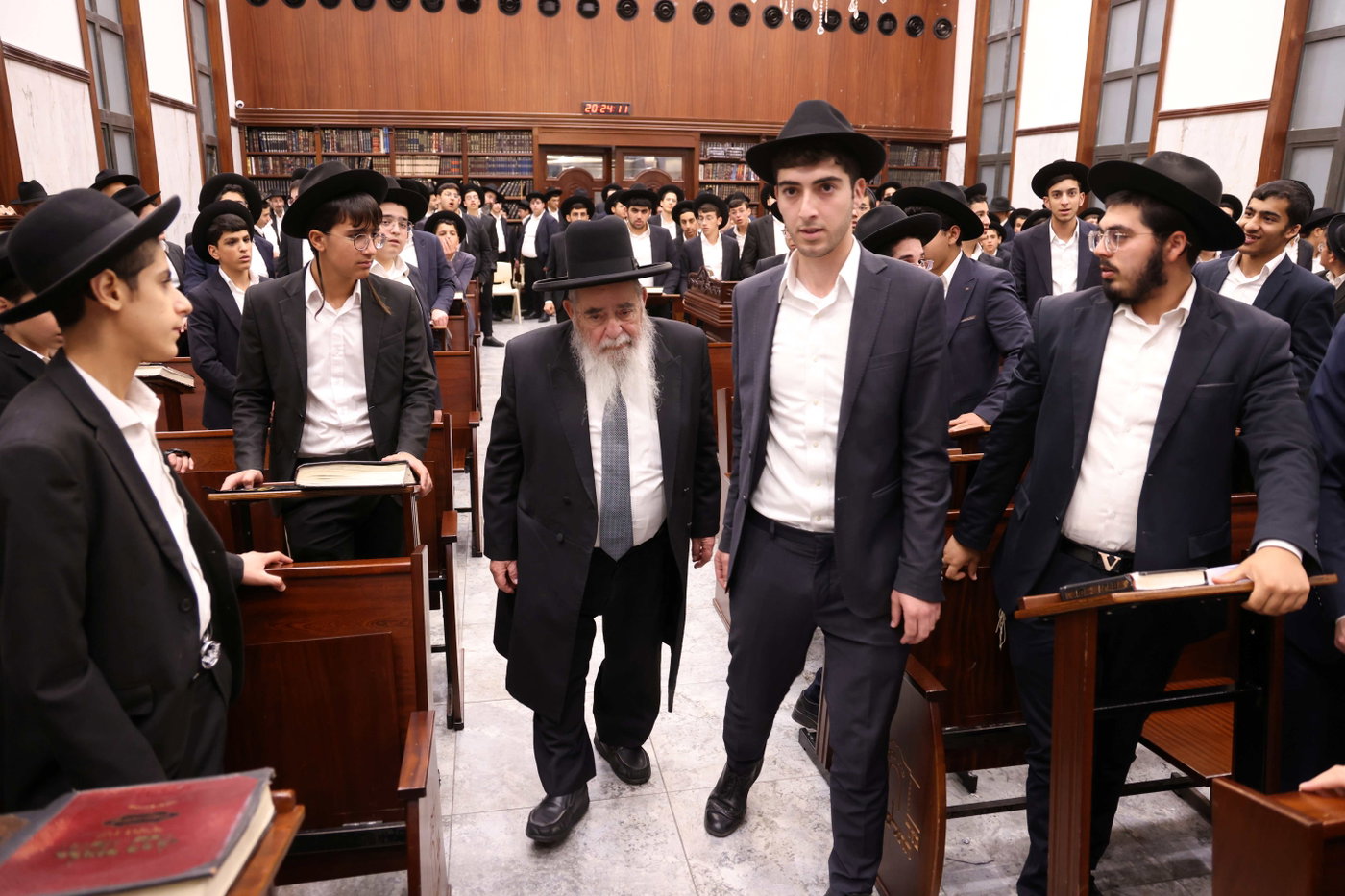 סיום מסכת בישיבת 'נזר התלמוד' בביתר