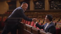 "אחד מגדולי החזנים בעולם - בתוך 4 שנים" | כשמנחם טוקר פגש את ניסים סאאל • צפו