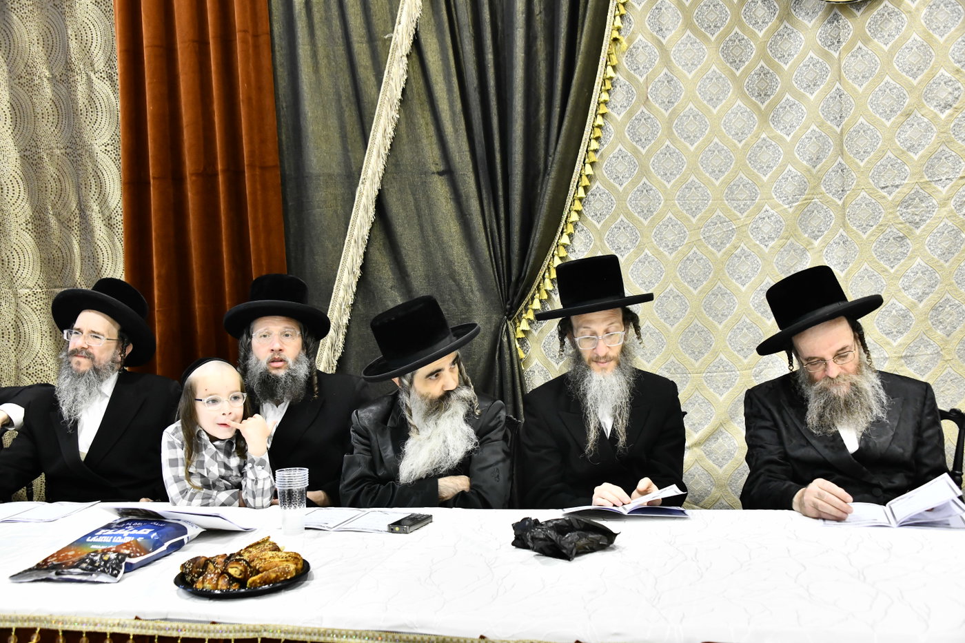 מעמד כבוד התורה במכנובקא בעלזא