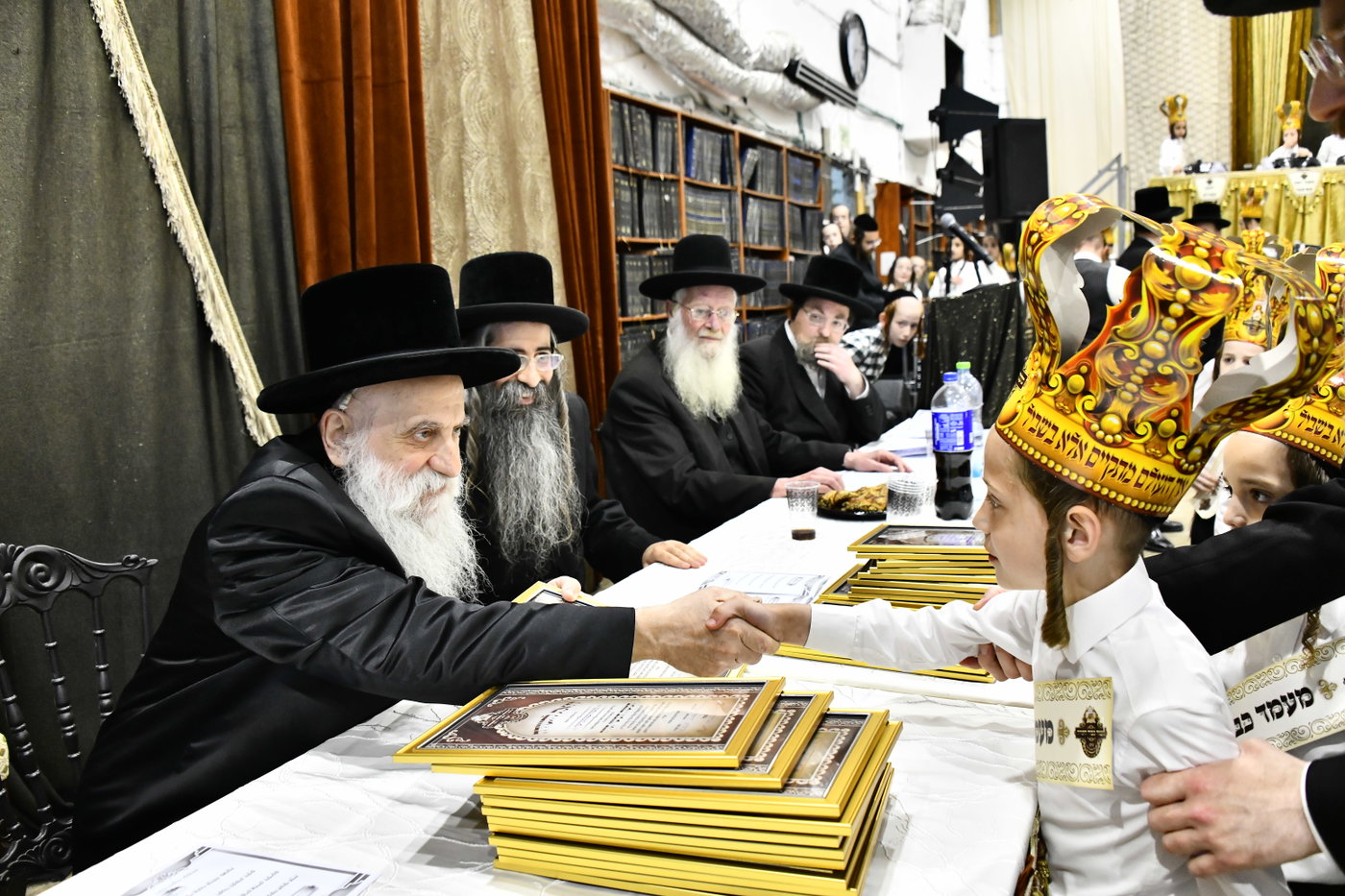 מעמד כבוד התורה במכנובקא בעלזא