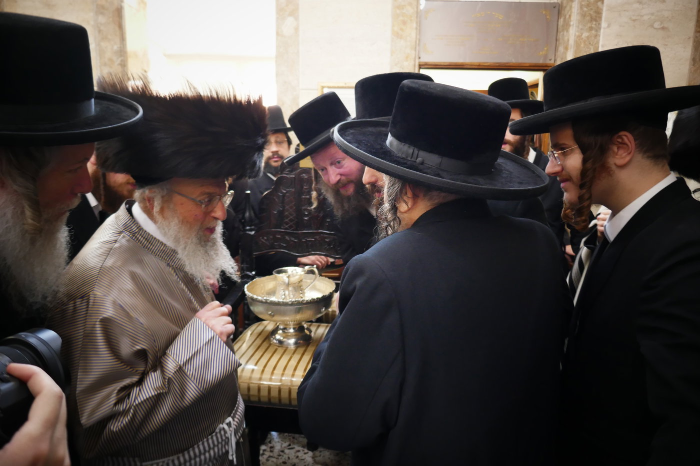 הגה"צ רבי יעקב מאיר שכטר בברית לנין האדמו"ר מפינסק קרלין
