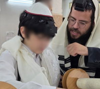 הנער שחולץ מטנזניה עם אמו ואחיו במבצע של יד לאחים חגג בר מצווה