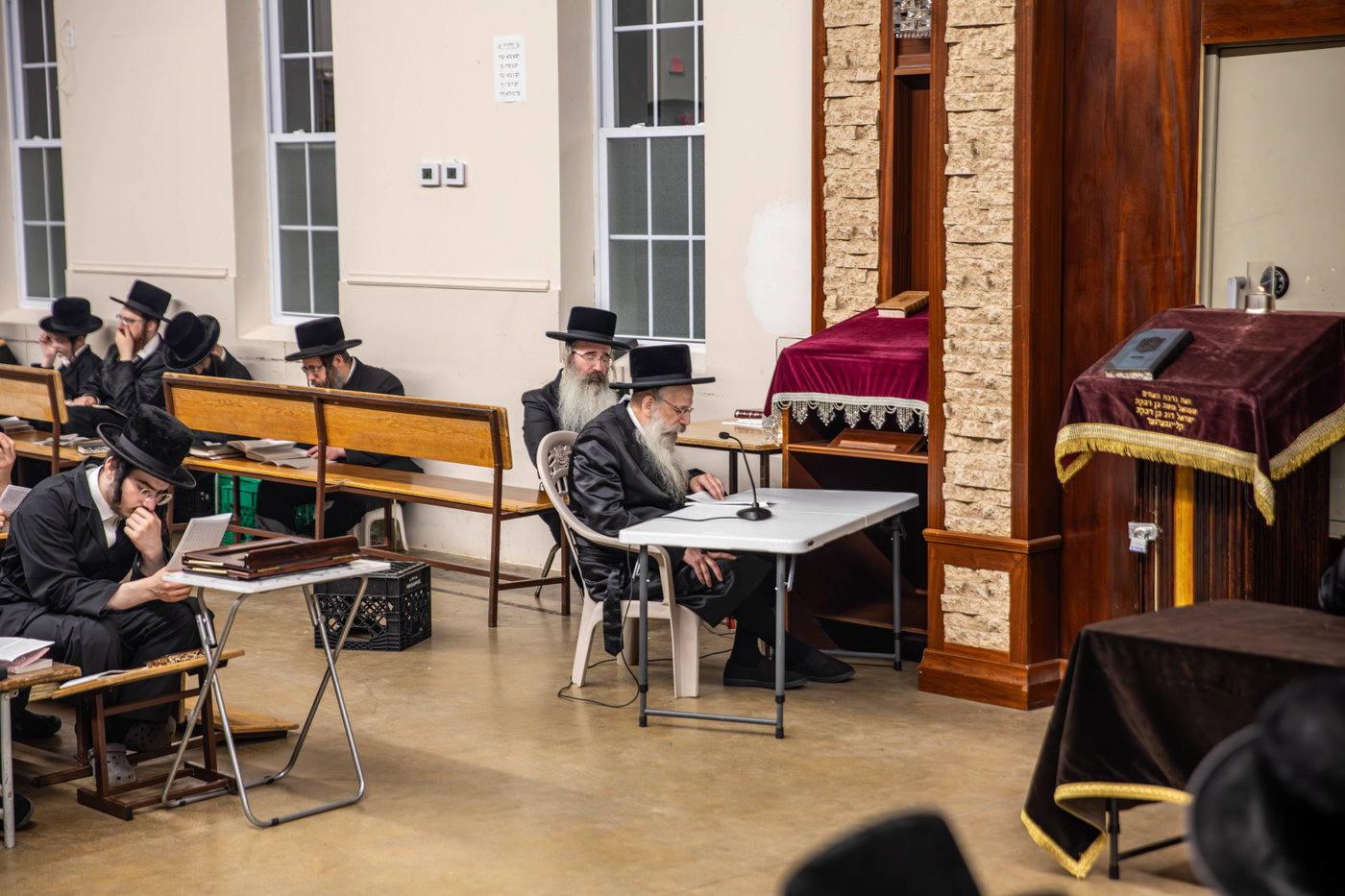 תשעה באב אצל האדמו"ר מבאבוב 45