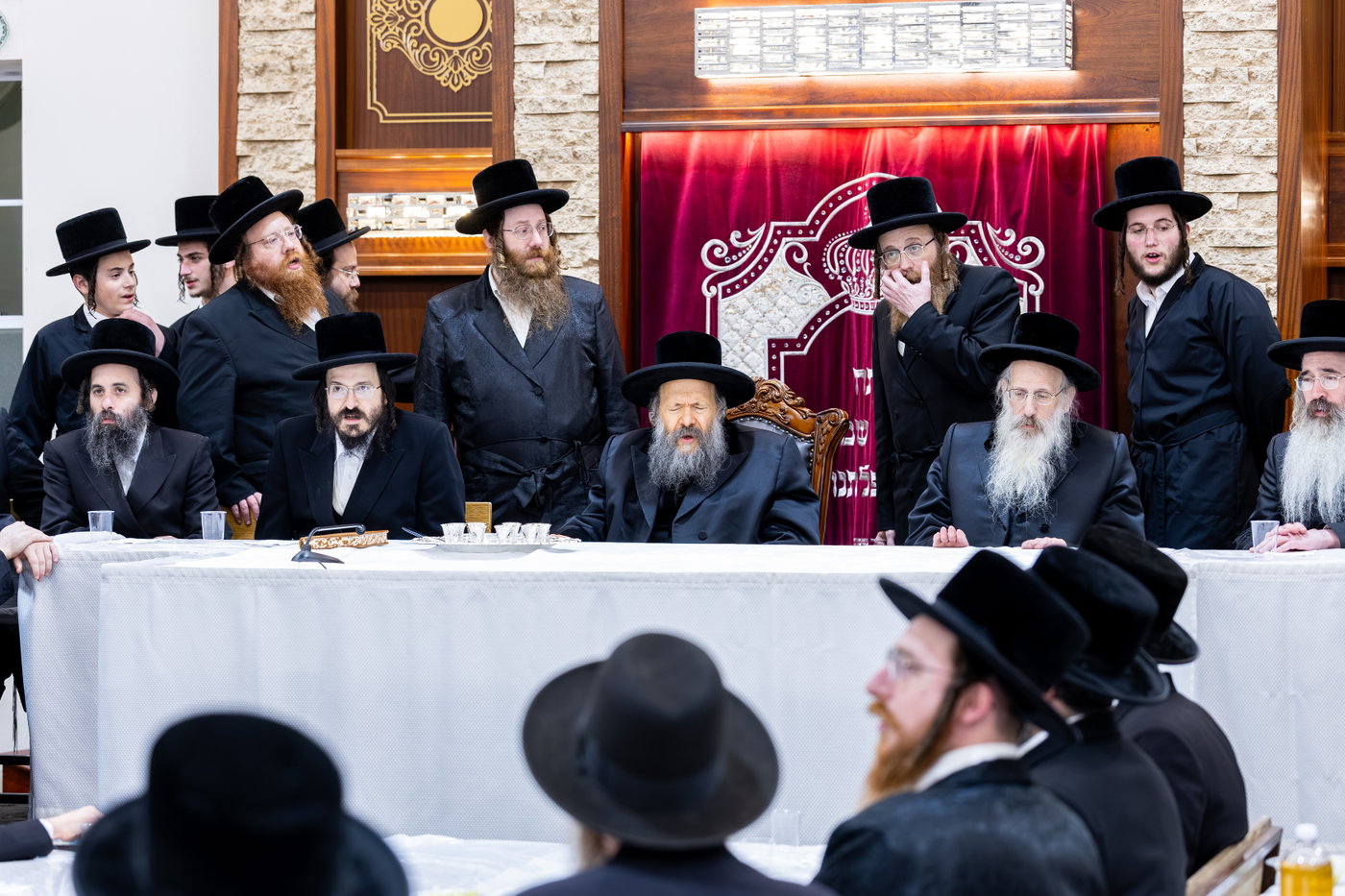 תשעה באב אצל האדמו"ר מבאבוב 45