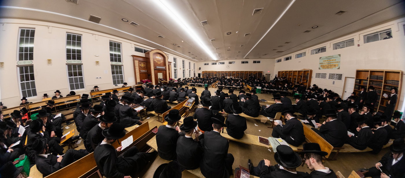 תשעה באב אצל האדמו"ר מבאבוב 45