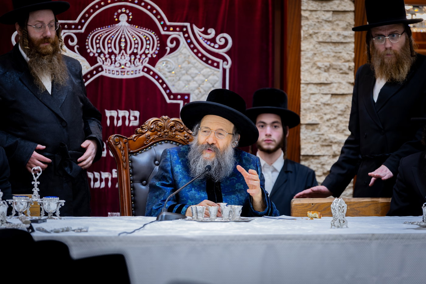 תשעה באב אצל האדמו"ר מבאבוב 45