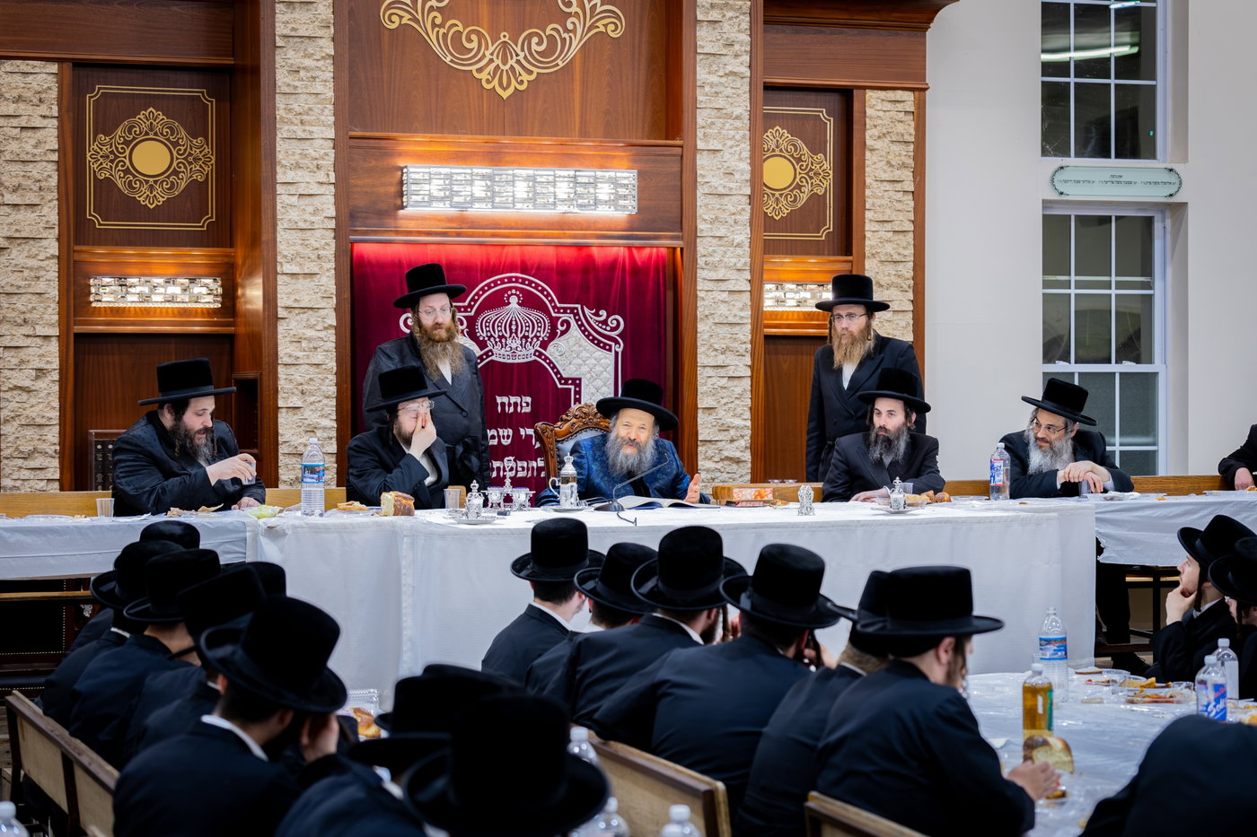 תשעה באב אצל האדמו"ר מבאבוב 45