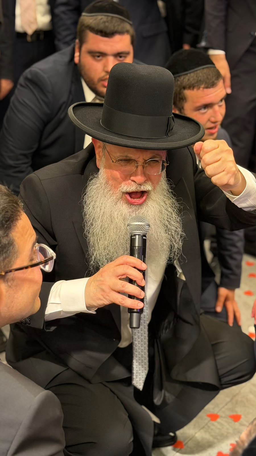 שמחת נישואי נכד הגר"נ בן שמעון