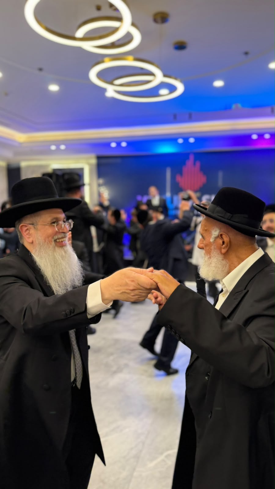 שמחת נישואי נכד הגר"נ בן שמעון