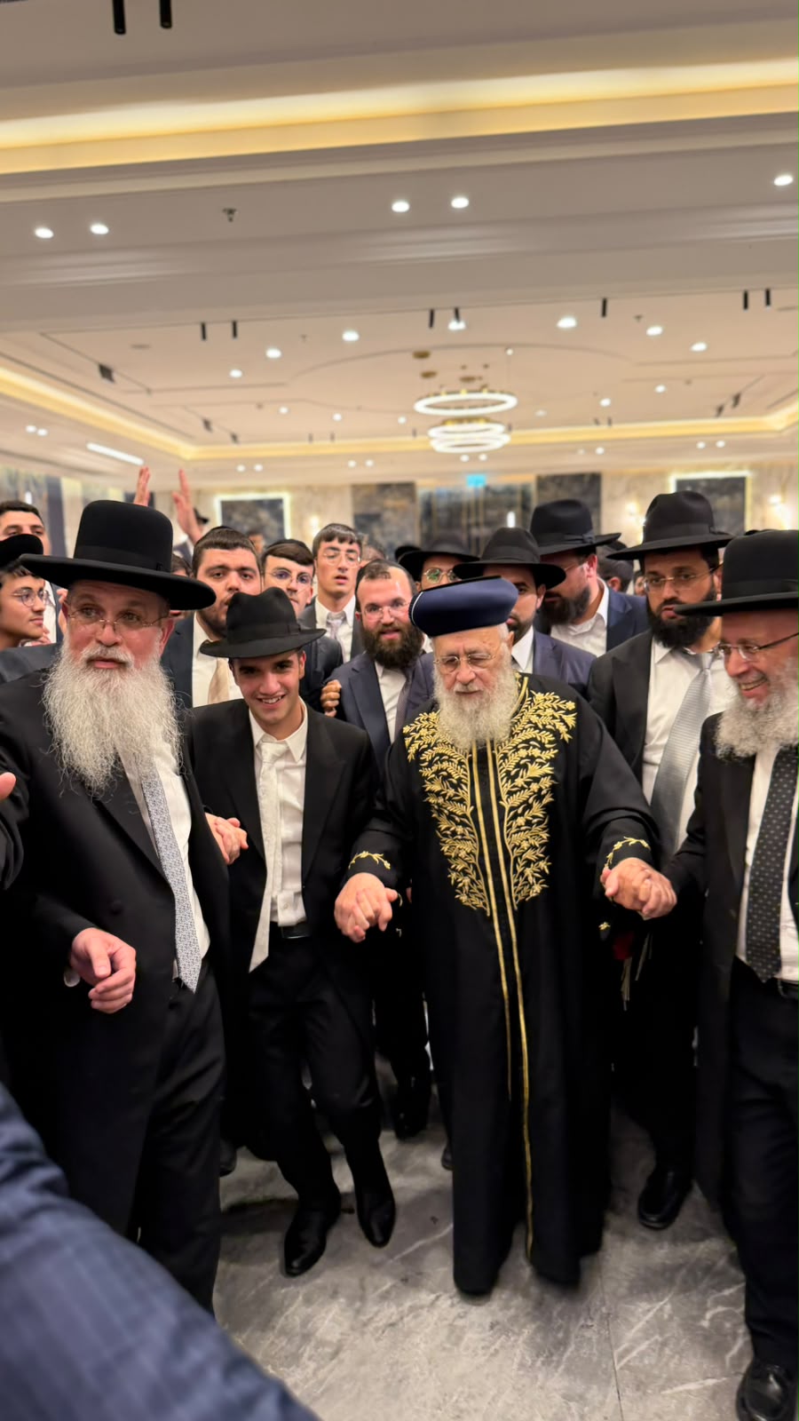 שמחת נישואי נכד הגר"נ בן שמעון