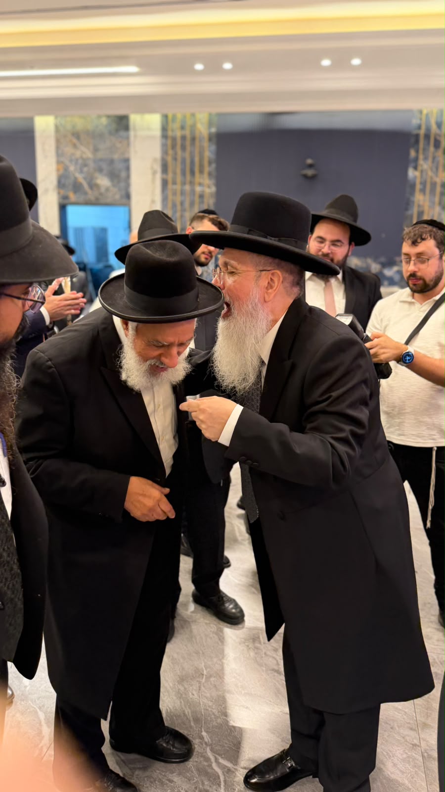 שמחת נישואי נכד הגר"נ בן שמעון