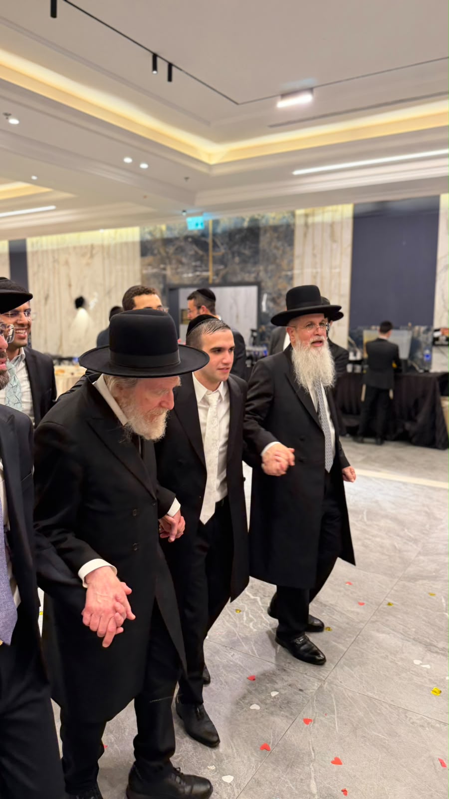 שמחת נישואי נכד הגר"נ בן שמעון