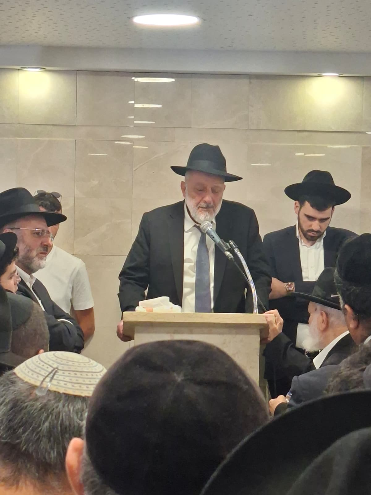 הלוויית הגאון הרב אברהם מנחם זצ"ל