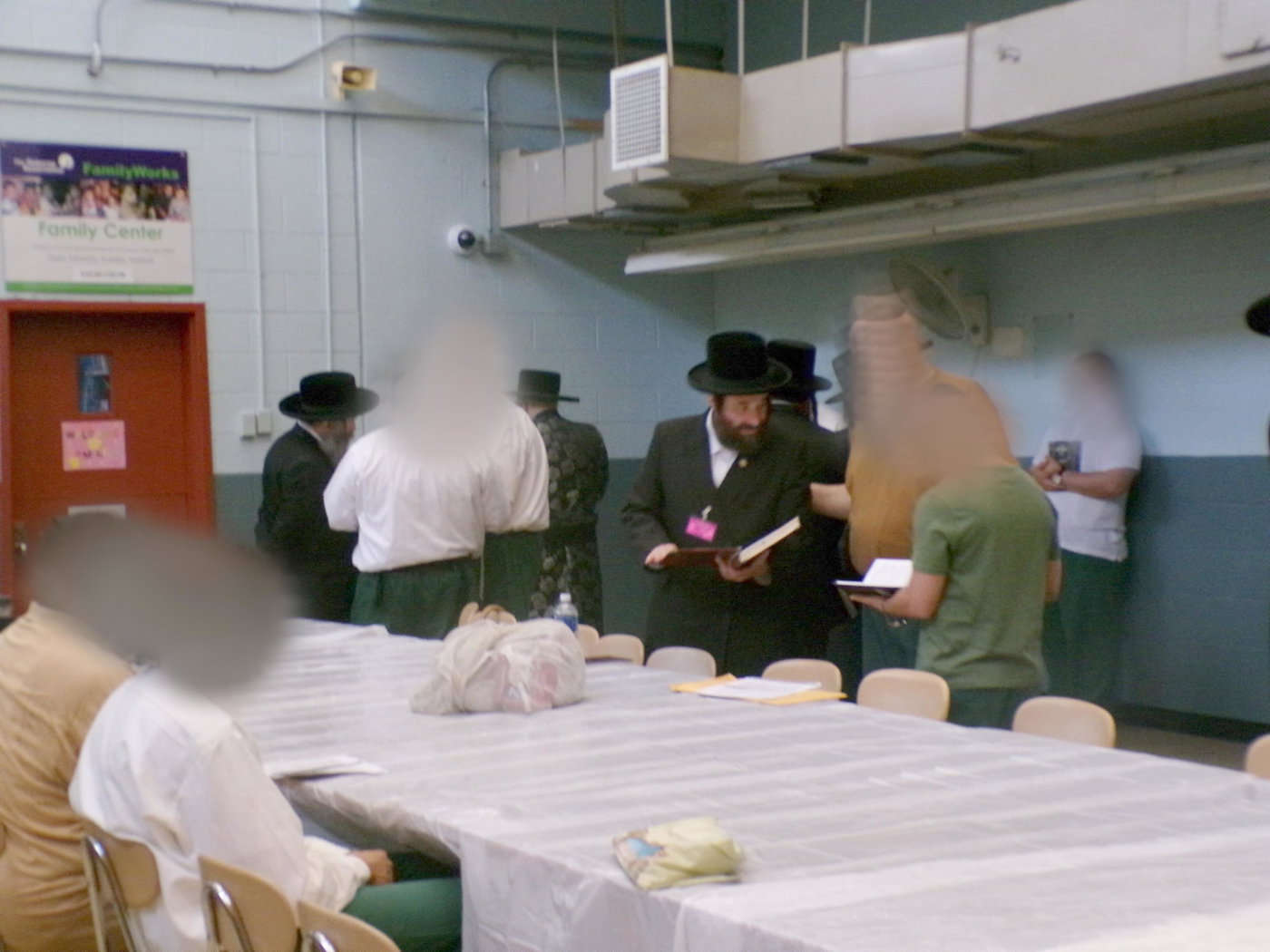 האדמו"ר מסאטמר בביקור בכלא