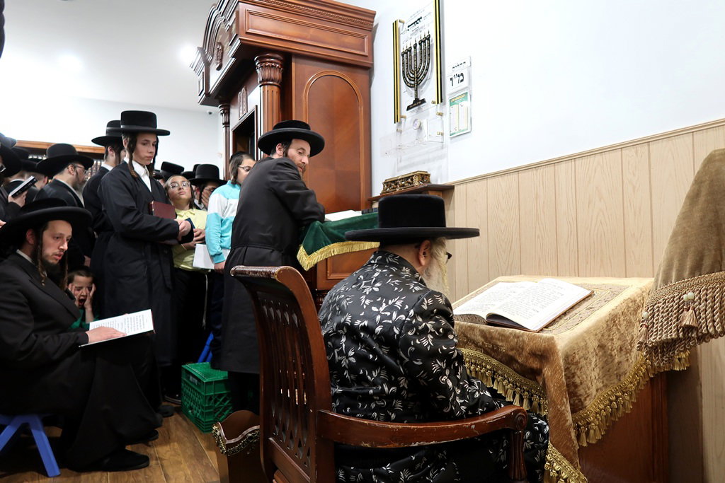 תשעה באב בצל האדמו"ר מסאטמר בניו העמפשיר