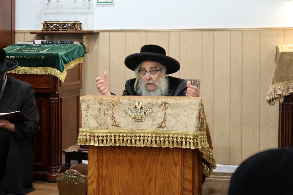 תשעה באב בצל האדמו"ר מסאטמר בניו העמפשיר