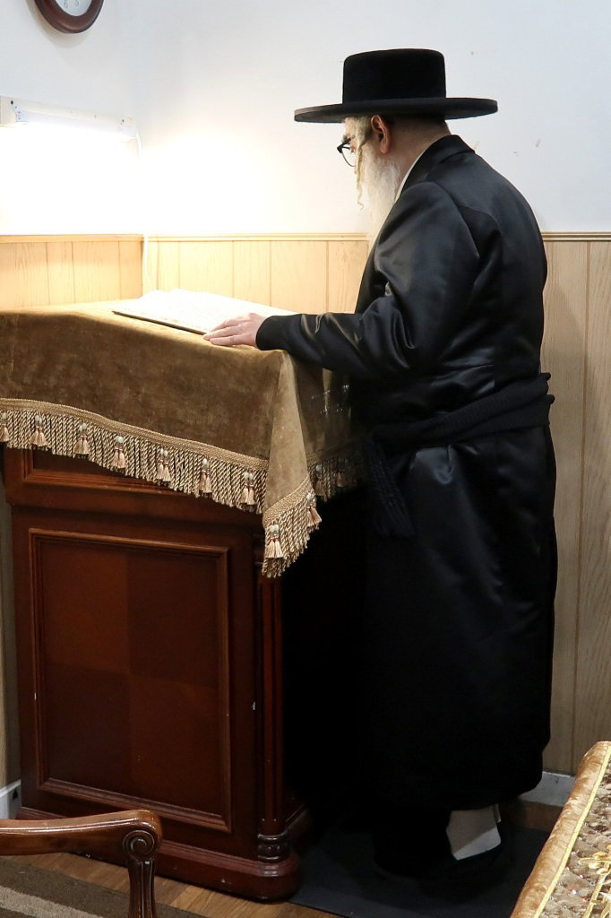תשעה באב בצל האדמו"ר מסאטמר בניו העמפשיר