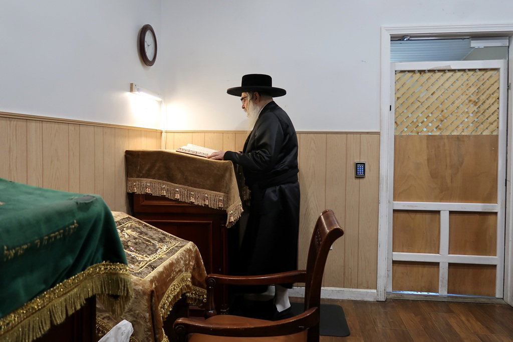 תשעה באב בצל האדמו"ר מסאטמר בניו העמפשיר