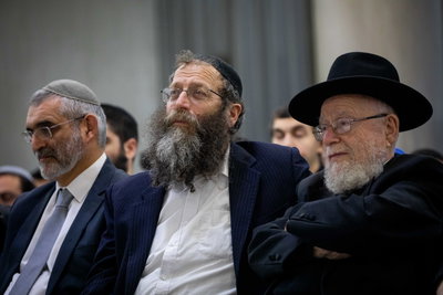 מיכאל בן ארי וברוך מרזל עם הרב דב ליאור