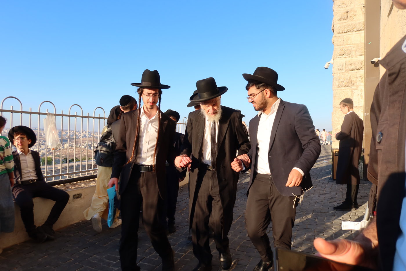 הגר"א טופיק בציון שמואל הנביא