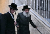 האדמו"ר מזידטשוב עם נכדו שמעלקא פינטר