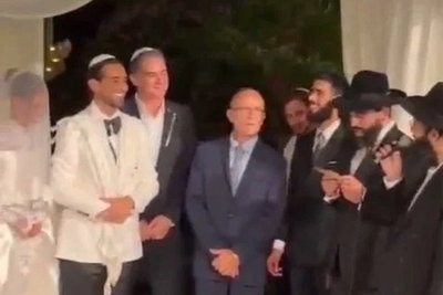 השחקן עומר חזן התחתן כדת משה וישראל | צפו