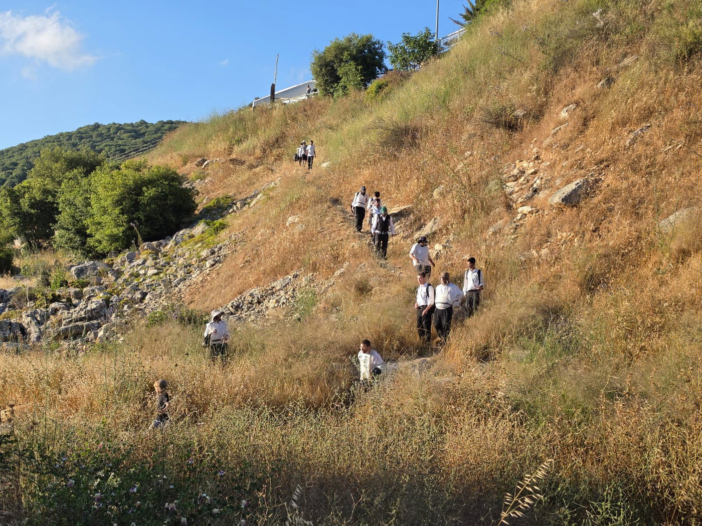 הירידה מהציון למעיין