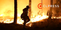 תיעוד מוזר: לוחמי אש צרפתים מציתים מדורות - זה ההסבר למעשה
