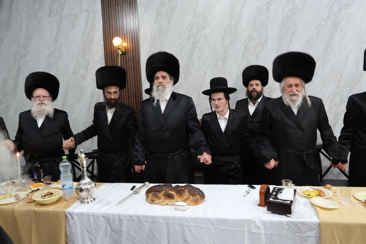 שמחת אירוסי נכדת האדמו"ר מאשלג בני היכלא