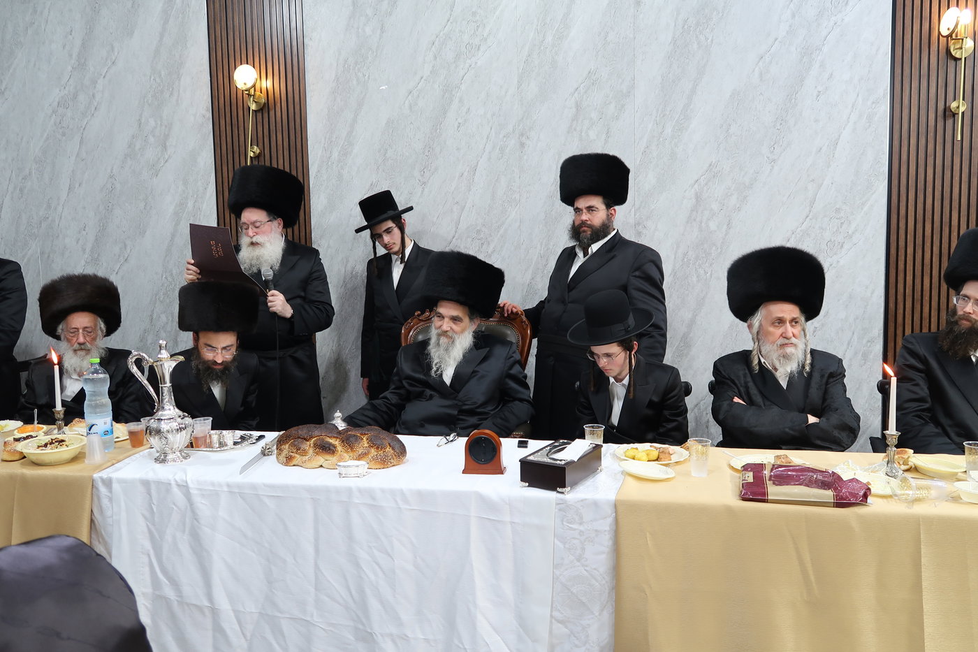 שמחת אירוסי נכדת האדמו"ר מאשלג בני היכלא