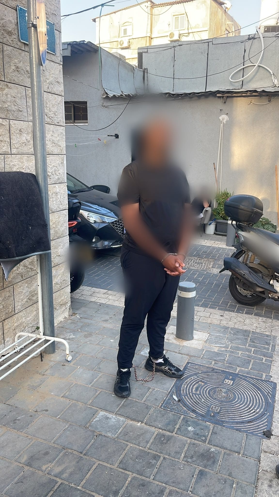 הגיע לפתוח את המסעדה בבוקר – וזה המראה המבהיל שחיכה לו בפתח