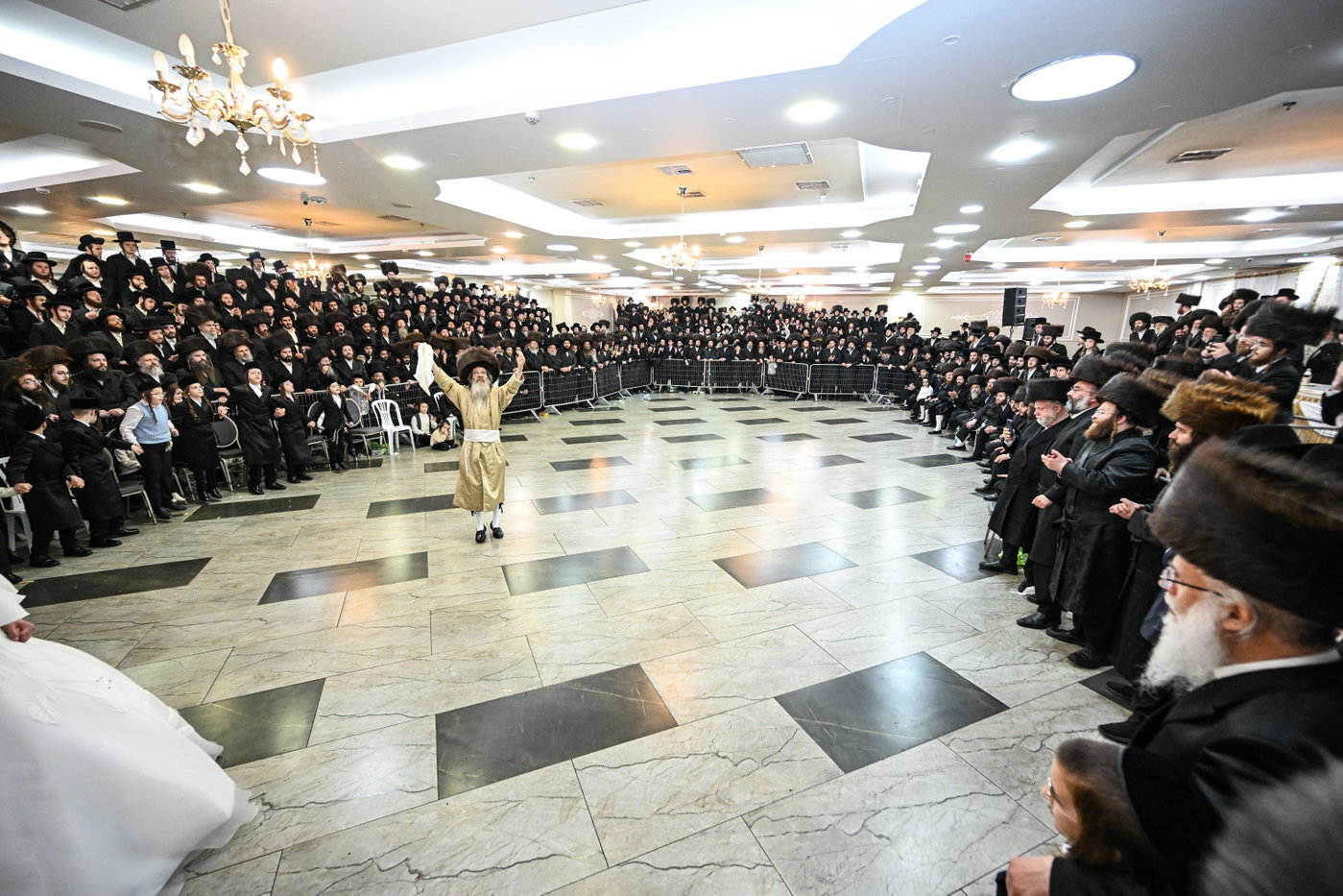 שמחת נישואי בן רבי נחמן בידרמן עם נכדת האדמו"ר נדבורנה ירושלים